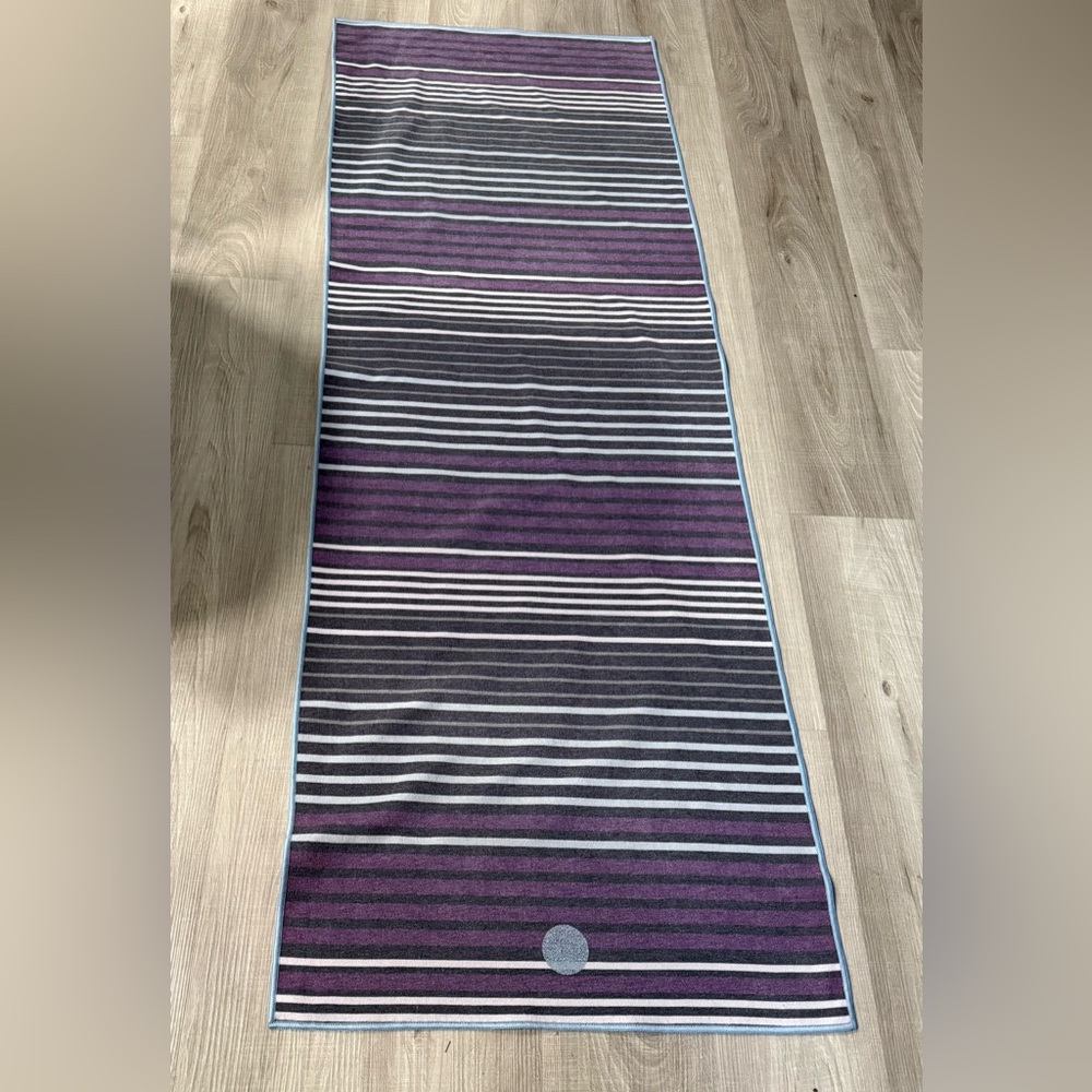 Yogitoes non-slip towel